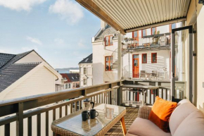 DINBNB Apartments l Balcony & Sea Views l 800 m to Bryggen